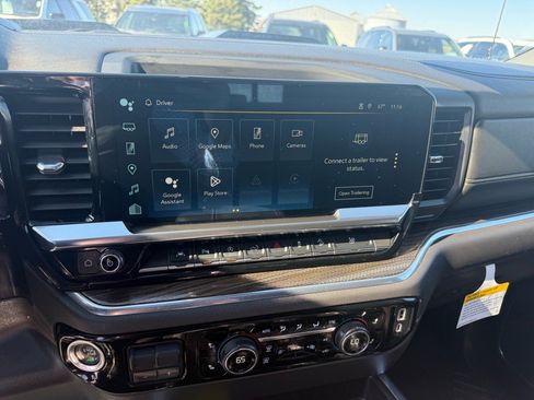 Used 2024 Chevrolet Silverado 1500 LT Trail Boss w/ LT Trail Boss Premium Package image 22