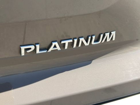 Used 2023 Nissan Pathfinder Platinum image 13