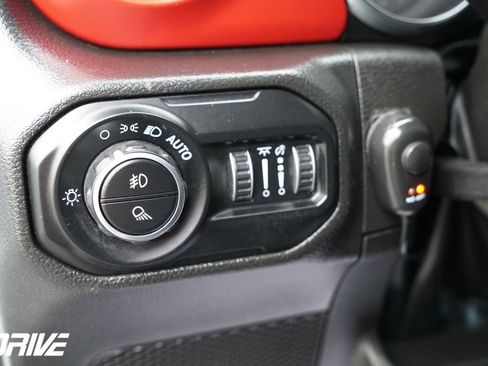 Used 2022 Jeep Gladiator Rubicon w/ Trailer Tow Package image 22