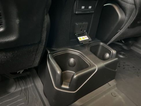 Used 2025 Jeep Gladiator Rubicon image 39