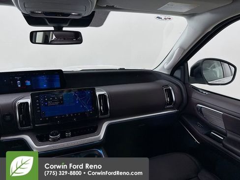 New 2025 Ford Expedition Platinum w/ Platinum Ultimate Package image 27