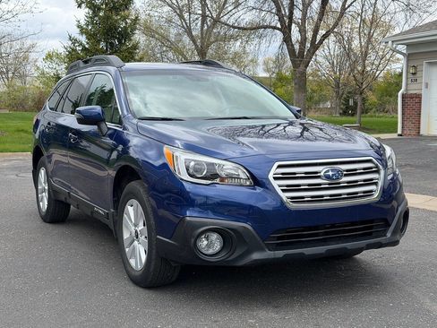 Used 2016 Subaru Outback 2.5i Premium AWD/4WD image 1
