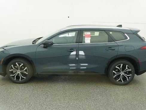 New 2026 Toyota Crown Signia image 3