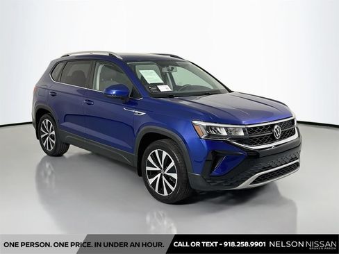 Used 2022 Volkswagen Taos SE AWD/4WD image 3