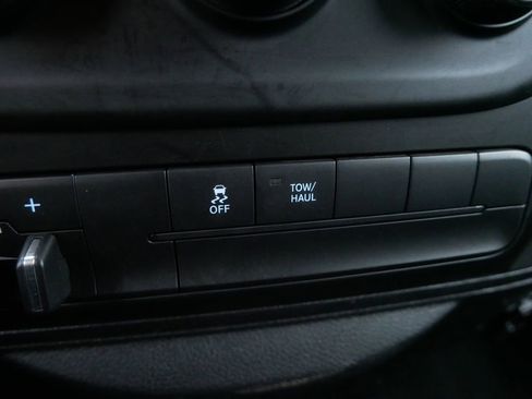 Used 2018 RAM 1500 Express image 18