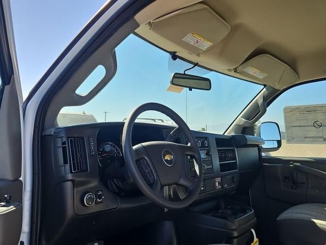 New 2026 Chevrolet Express 2500 Extended w/ Communications Package RWD image 10