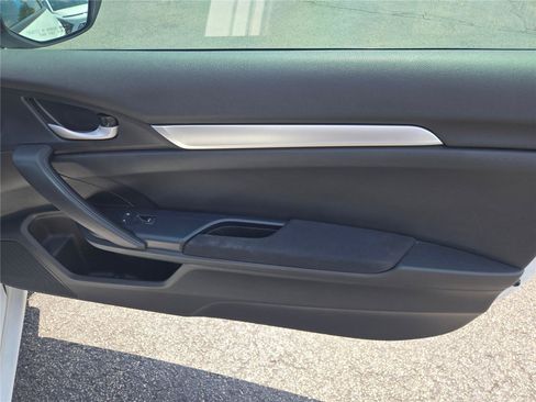 Used 2020 Honda Civic LX image 11