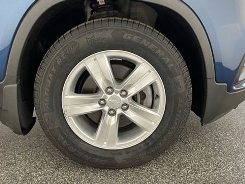 Used 2019 Chevrolet Trax LT w/ LT Convenience Package image 48