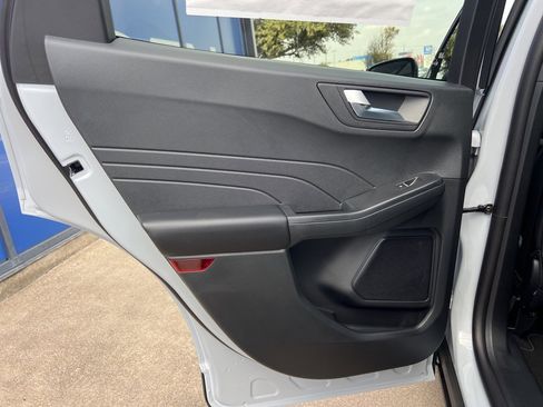 New 2026 Ford Escape ST-Line w/ Tech Pack #1 image 9