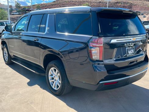 Used 2024 Chevrolet Suburban LT AWD/4WD image 3
