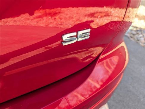 Used 2024 Mitsubishi Outlander SE image 21