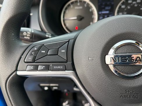 Used 2021 Nissan Kicks S image 28