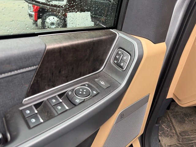 Used 2023 Ford F350 Lariat AWD/4WD image 5