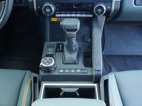 Used 2024 Toyota Tacoma Trailhunter HV 4x4 4dr Double image 27