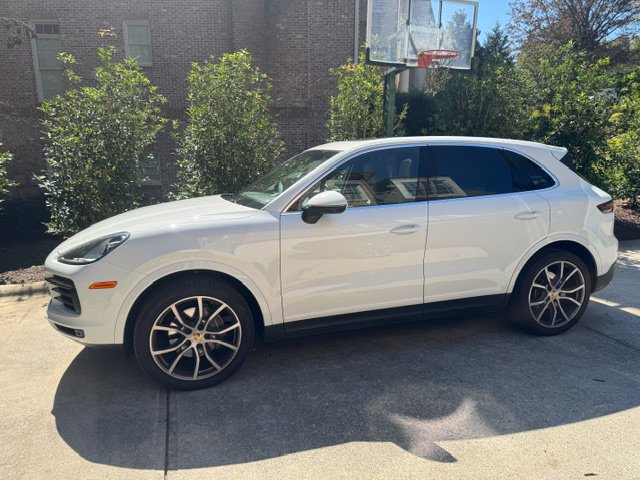 Used 2020 Porsche Cayenne AWD/4WD image 3