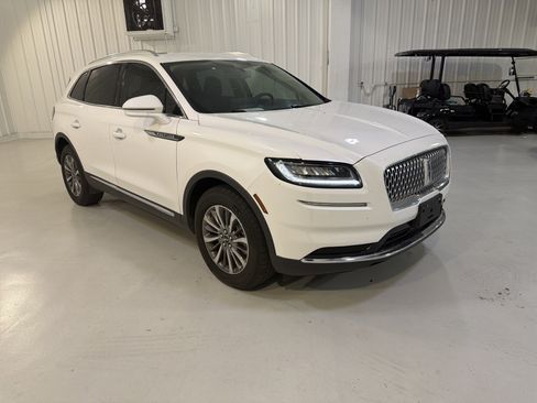 Used 2023 Lincoln Nautilus AWD w/ Premium Package image 8