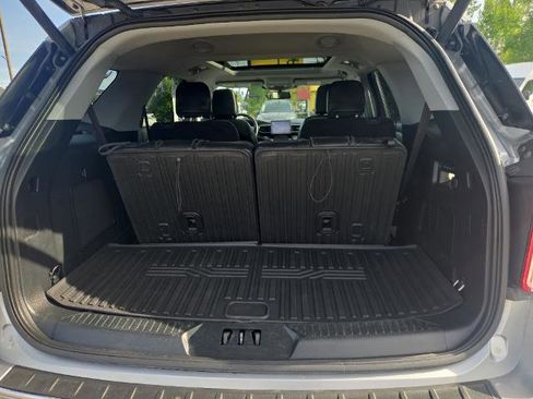 Certified 2023 Ford Explorer Limited AWD/4WD image 12