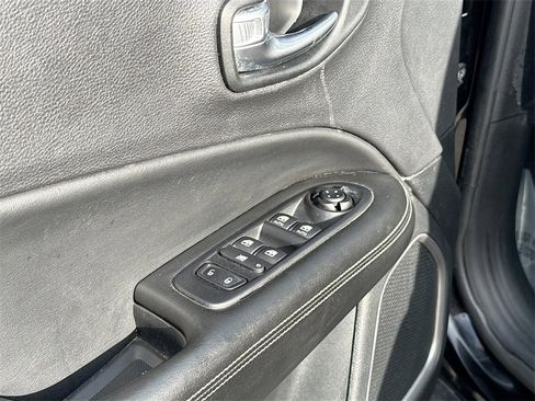 Used 2021 Jeep Compass 80th Special Edition image 18