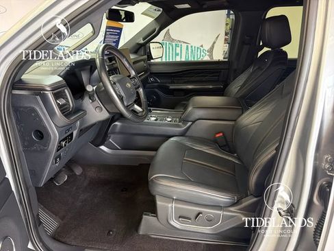 Certified 2023 Ford Expedition Platinum AWD/4WD image 11