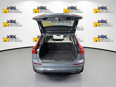 Used 2023 Volvo XC60 B5 Ultimate w/ Protection Package image 24