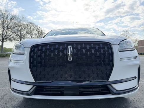 Used 2023 Lincoln Corsair Reserve w/ Jet Appearance Package FWD image 10