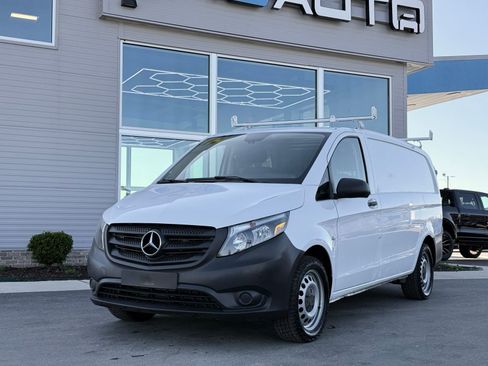 Used 2018 Mercedes-Benz Metris image 4