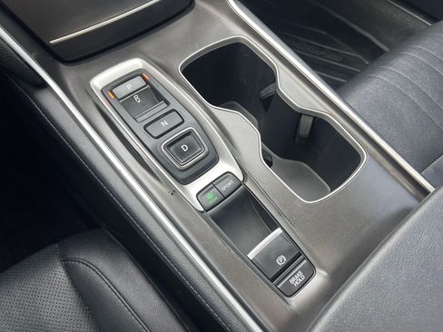 Used 2020 Honda Accord Touring image 16