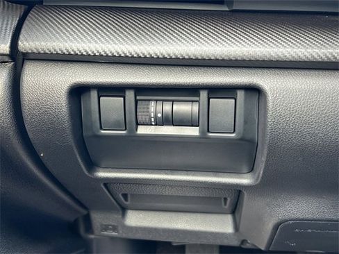 Certified 2024 Subaru Crosstrek 2.5i Limited w/ Crosstrek Mirror Package image 21