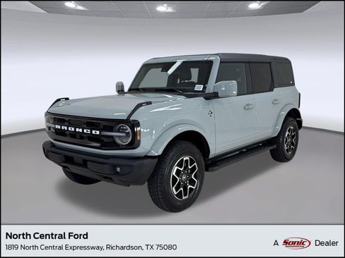 Used 2024 Ford Bronco Outer Banks AWD/4WD image 1