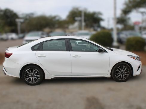 Certified 2023 Kia Forte GT-Line image 5