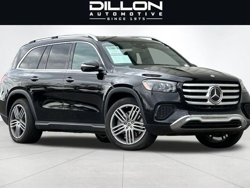 Used 2024 Mercedes-Benz GLS 450 4MATIC image 2