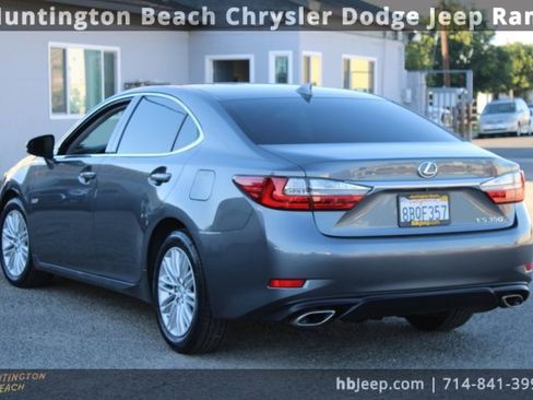 Used 2018 Lexus ES 350 image 3