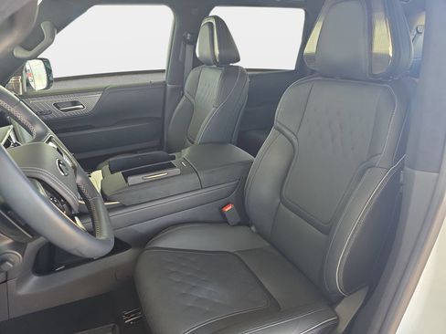 Certified 2026 INFINITI QX80 Autograph w/ Premium Cargo Package AWD/4WD image 15