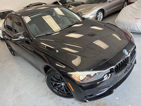 Used 2016 BMW 320i Sedan RWD image 9