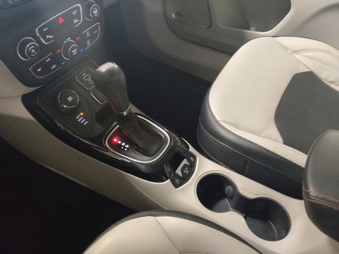 Used 2018 Jeep Compass Limited w/ Navigation Group image 26