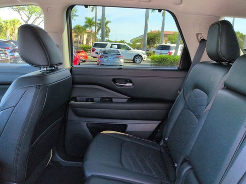 Used 2025 Nissan Pathfinder Platinum w/ Cargo Package FWD image 14