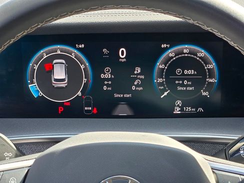 Certified 2025 Volkswagen Tiguan S image 16