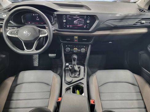 Used 2024 Volkswagen Taos SEL AWD/4WD image 18