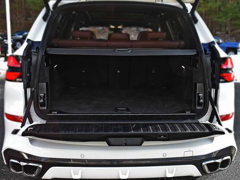 Used 2026 BMW X5 M60i image 11