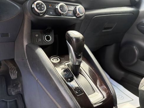 Used 2020 Nissan Kicks S FWD image 12