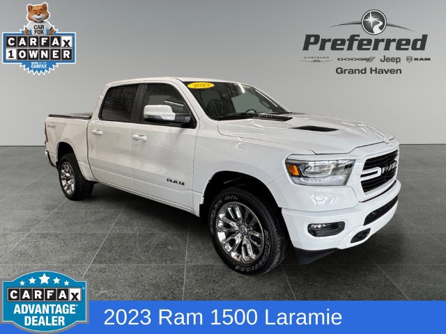 Used 2023 RAM 1500 Laramie AWD/4WD image 1