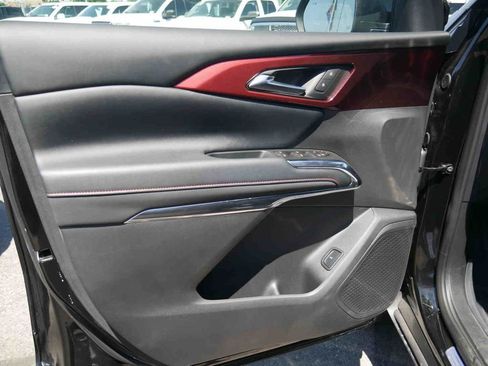 Used 2026 Chevrolet Traverse Z71 AWD/4WD image 24