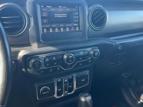 Used 2018 Jeep Wrangler Unlimited Sport S image 12