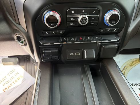 Used 2020 GMC Sierra 1500 SLT w/ SLT Convenience Package AWD/4WD image 23