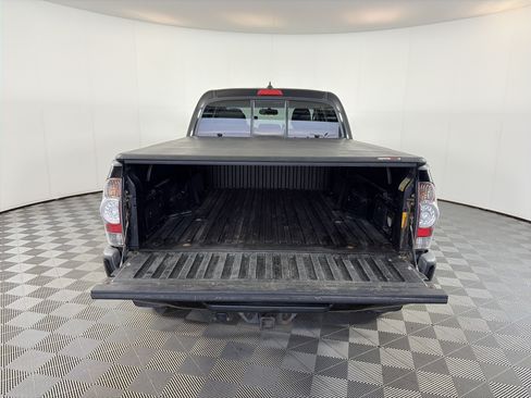 Used 2015 Toyota Tacoma 4x4 Double Cab image 14