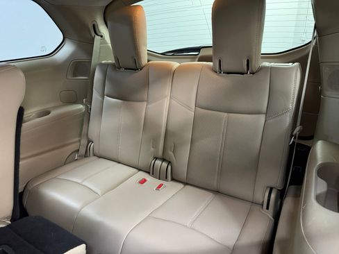 Used 2016 Nissan Pathfinder Platinum image 13