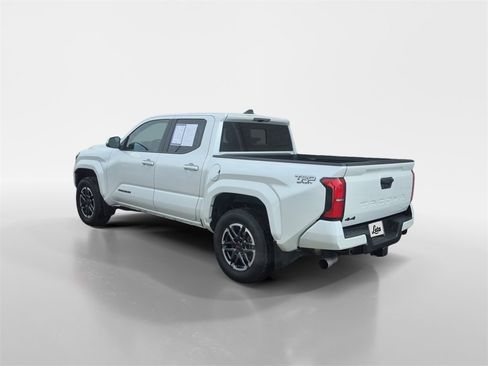 Used 2024 Toyota Tacoma TRD Sport w/ TRD Sport Upgrade Package image 6