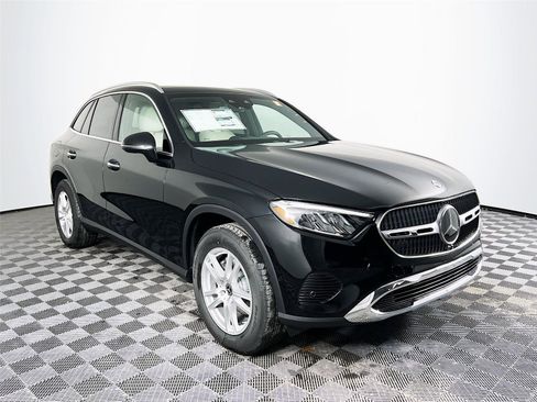New 2026 Mercedes-Benz GLC 300 GLC 300 image 8