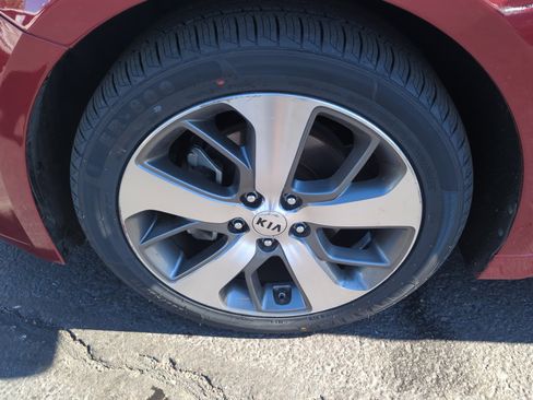 Used 2019 Kia Optima S image 25