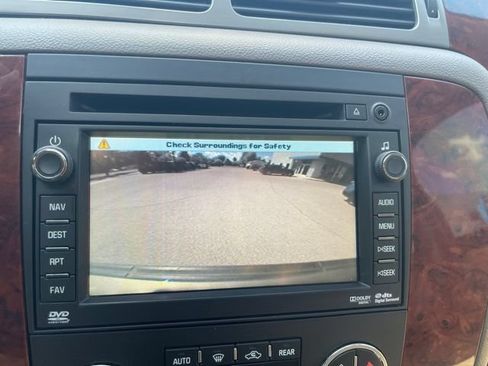 Used 2011 Chevrolet Tahoe LT AWD/4WD image 9